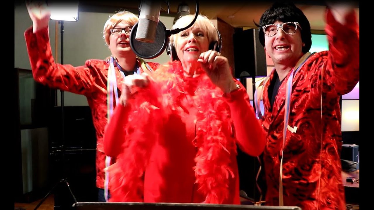 RIA VALK, PET RAKET EN JOHN KANON - Een Chippy een Putje en een Parretje (CARNAVAL 2020) - YouTube