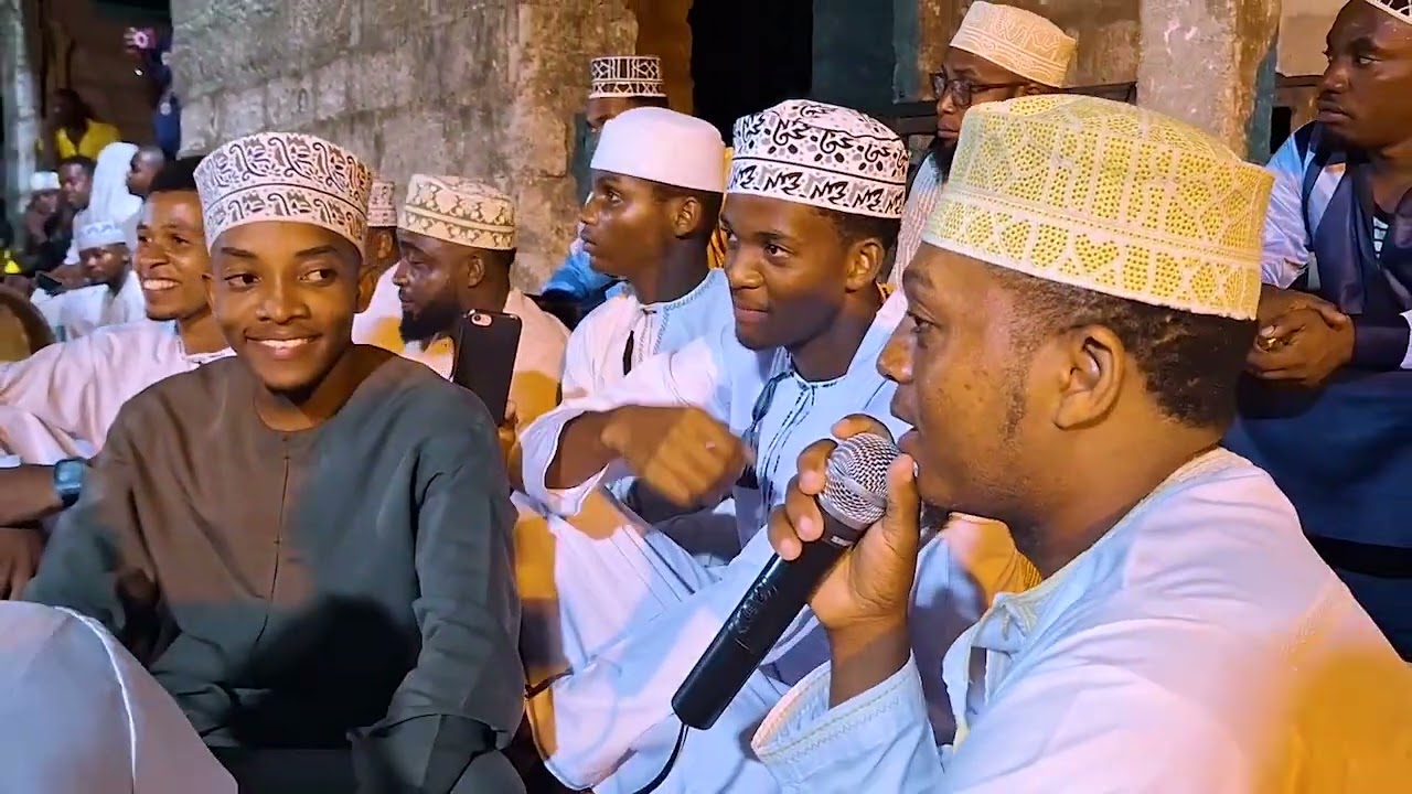 Makaribishano Zeinu Tahfidh Madrasat - Qaswida Swahiba