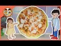 زينة وشيراز عملوا البيتزا العملاقة 🍕🍕🍕 _ يوميات عائلة احمد و زينة _ play mobil