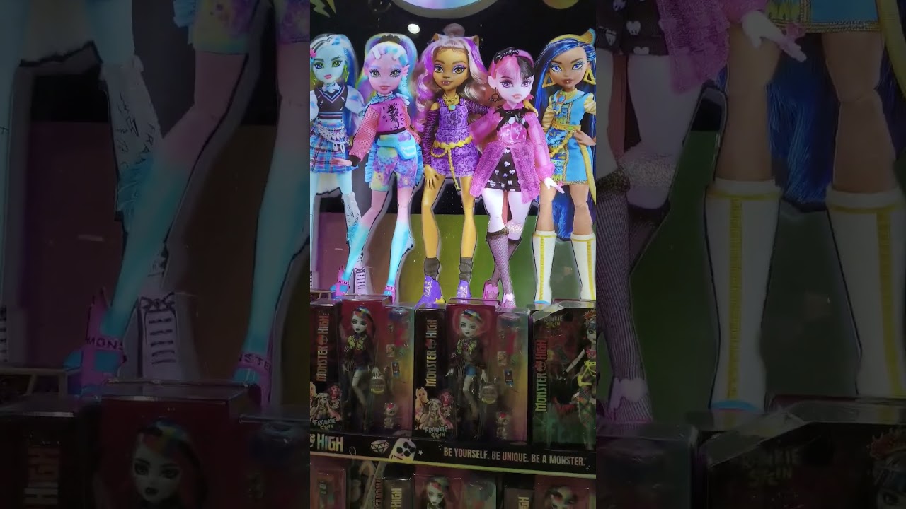 Monster high dolls @amb mall || 