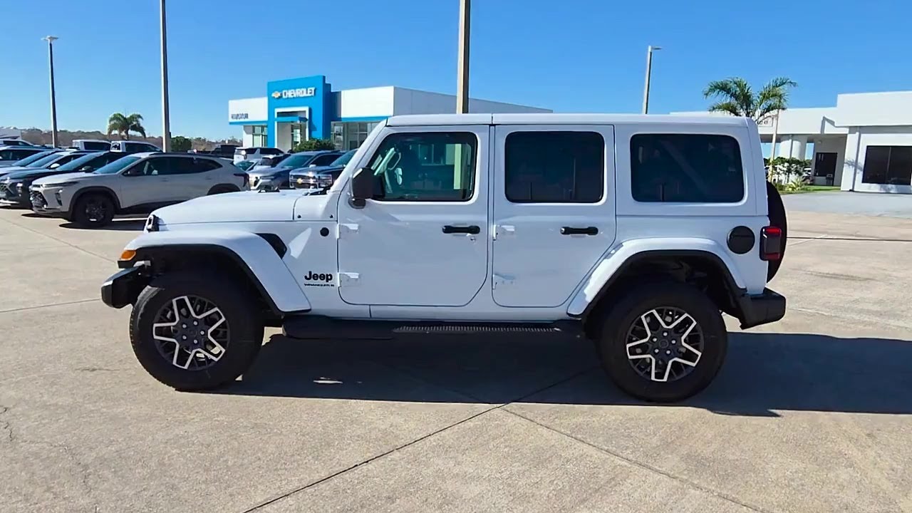 NEW 2026 JEEP WRANGLER Sahara 4 Door 4x4 at Huston CDJR (NEW) 