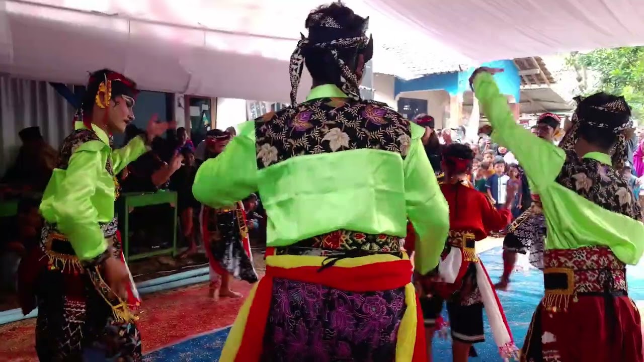 Ebeg Langen Turonggo Budoyo live dk.pesucen ds.semali kec.sempor kab.kebumen