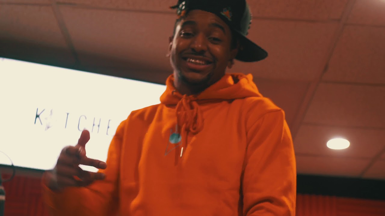 S-clive & Daz- Cook Up: Kitchen Studios Freestyle (Moment) Making Of Remember The Name EPISODE 2