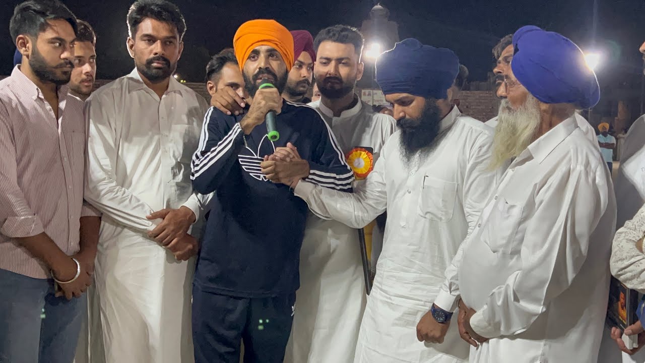 ਗੋਗੀ ਗੀਤਕਾਰ ਦੇ ਬੋਲਾ ਨੂੰ ਸੁਣ ਮੇਰਾ ਵੀ ਮੰਨ ਭਰ ਗਿਆ ਸੀ ਸੰਗਤ ਜੀ…ਐਨਾ ਪਿਆਰ ਸਾਡੀ ਔਕਾਤ ਨਾਲੋ ਵੱਧ…🙏