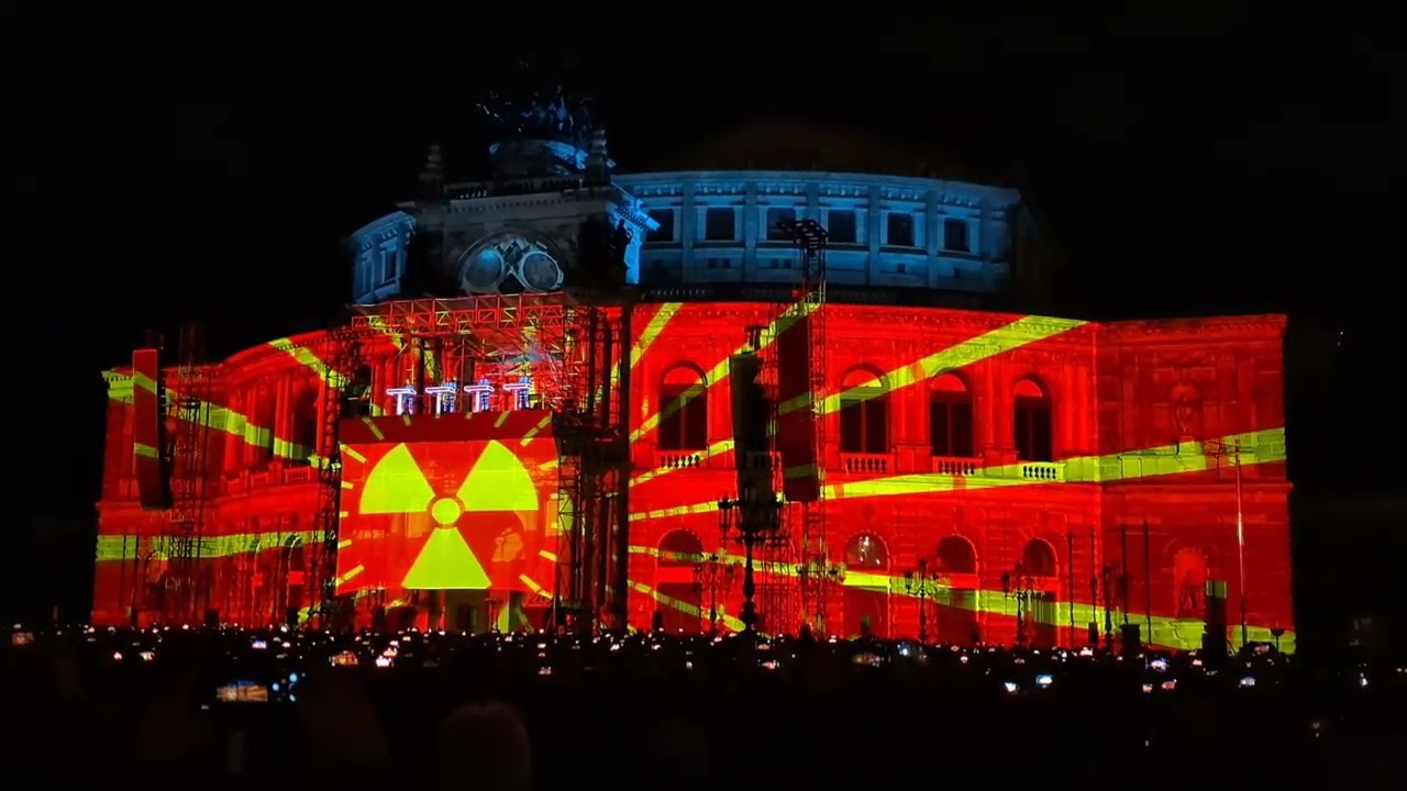 Kraftwerk - Radioaktivität (live Dresden 2024)