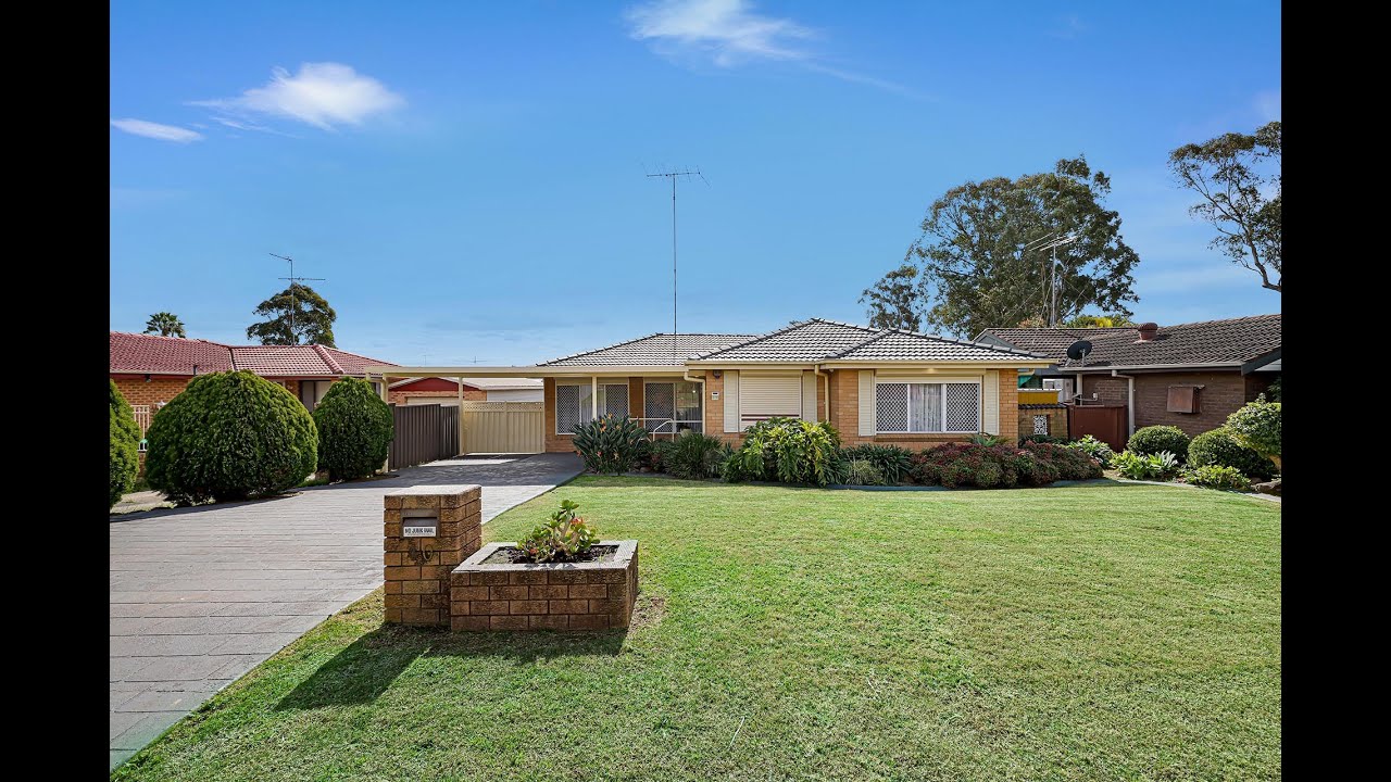 JUST LISTED 40 Rivendell Crescent WERRINGTON DOWNS NSW 2747 Listed by Gizzelle Powell of RE