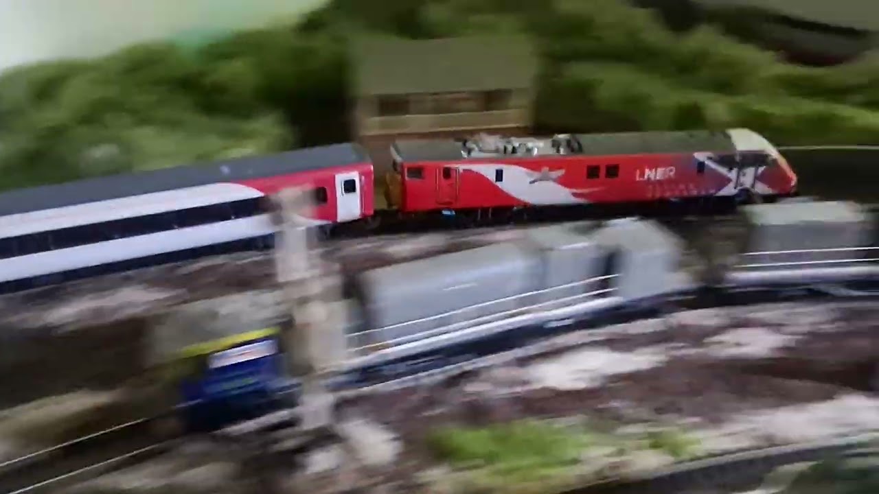 CLASS 91 SUPER DETAIL FLYING SCOTMAN ANS SCOTMAN DVT  UPPER FAST LINE 