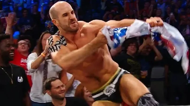 10 Crazy Unscripted WWE Moments