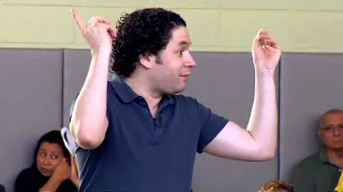 Gustavo Dudamel Conducts the YOLA at HOLA Wind Ensemble - October 13, 2012 - DayDayNews