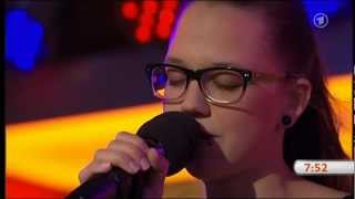 Stefanie Heinzmann - Diggin' In The Dirt (Live Unplugged beim ARD Morgenmagazin) chords