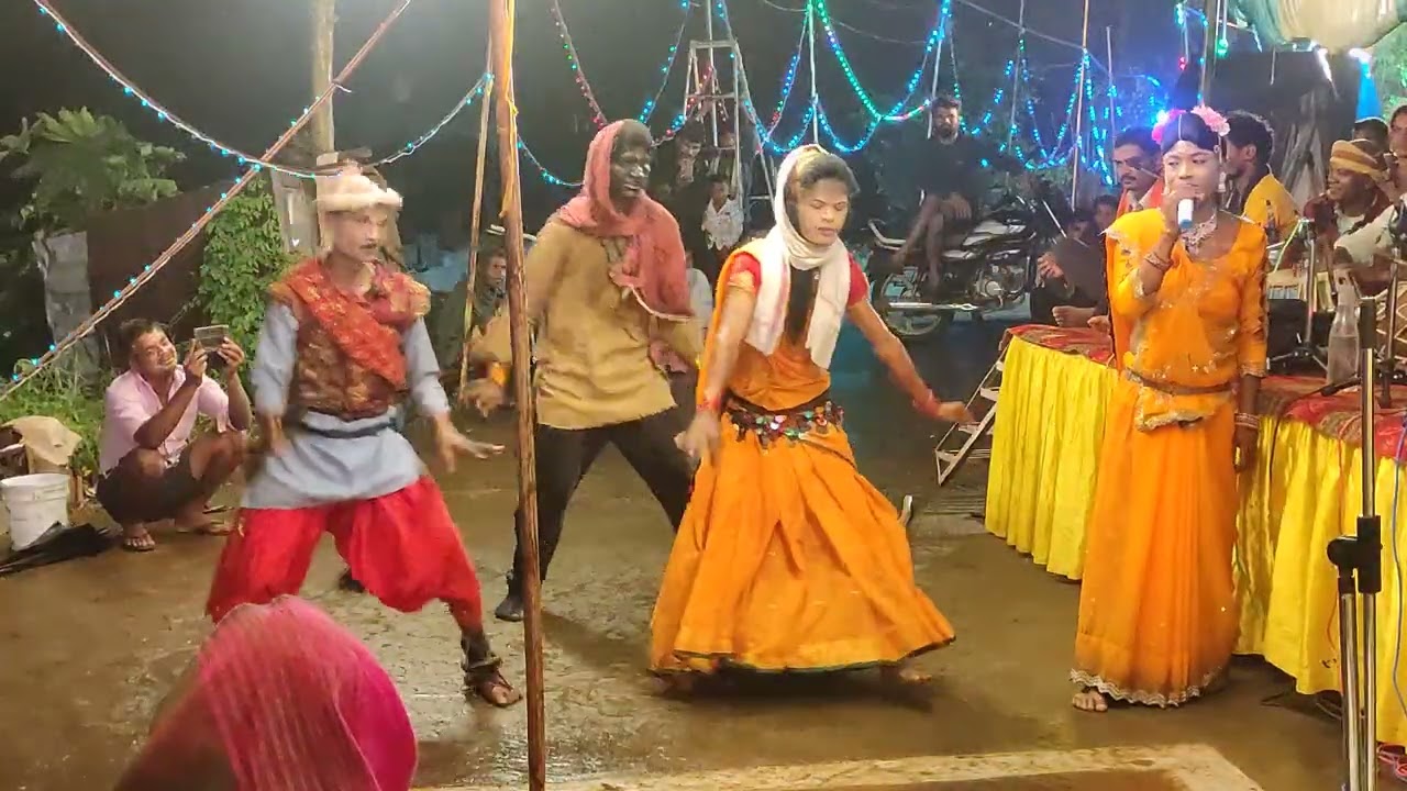 Maya ke dau le debe mudri Maya ke. Gayak Jawahar Singh paraste gram Tendubar.