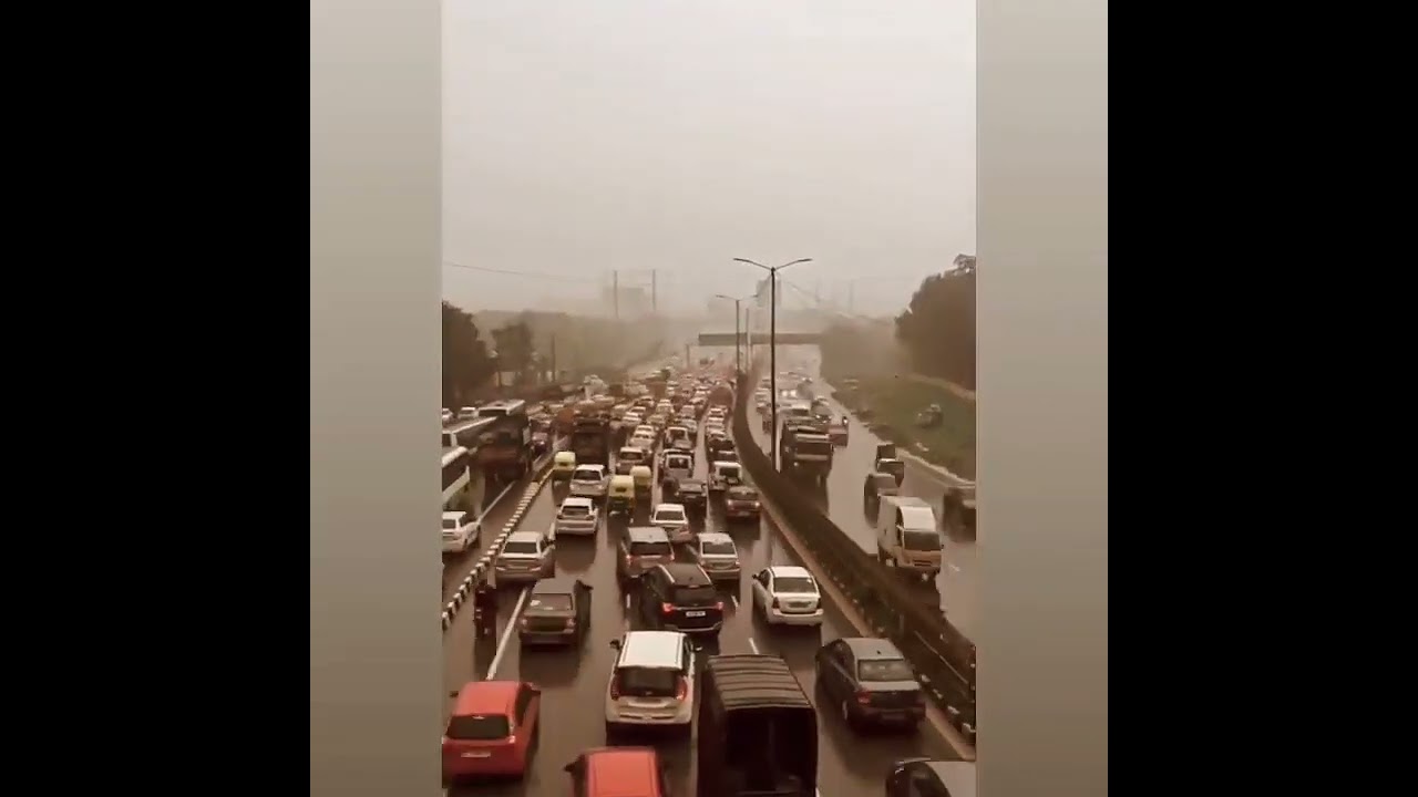 Bangalore rain + Traffic || Never Ending Love Story 👌💕