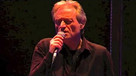 Amedeo Minghi - Dimenticarti mai più (live del 21 dicembre 2009 al Teatro Ghione in Roma)