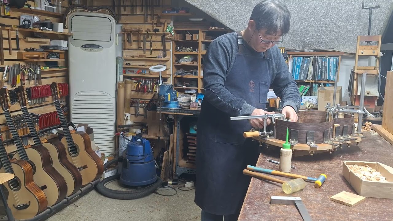 Making Guitar HongSik Uhm / 엄홍식 기타 제작 2026년 2월 12일