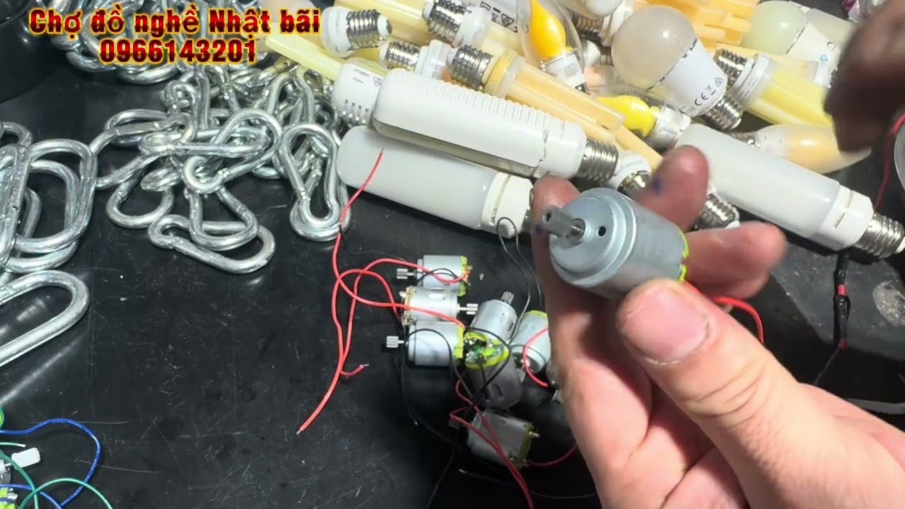 ngày 12 tháng 1, 2026 em bán it hàng anh em cần gì alo em nhé 0966143201