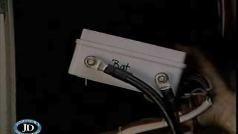 Retro-Fitting A Lewmar Windlass: Wiring the Control Box