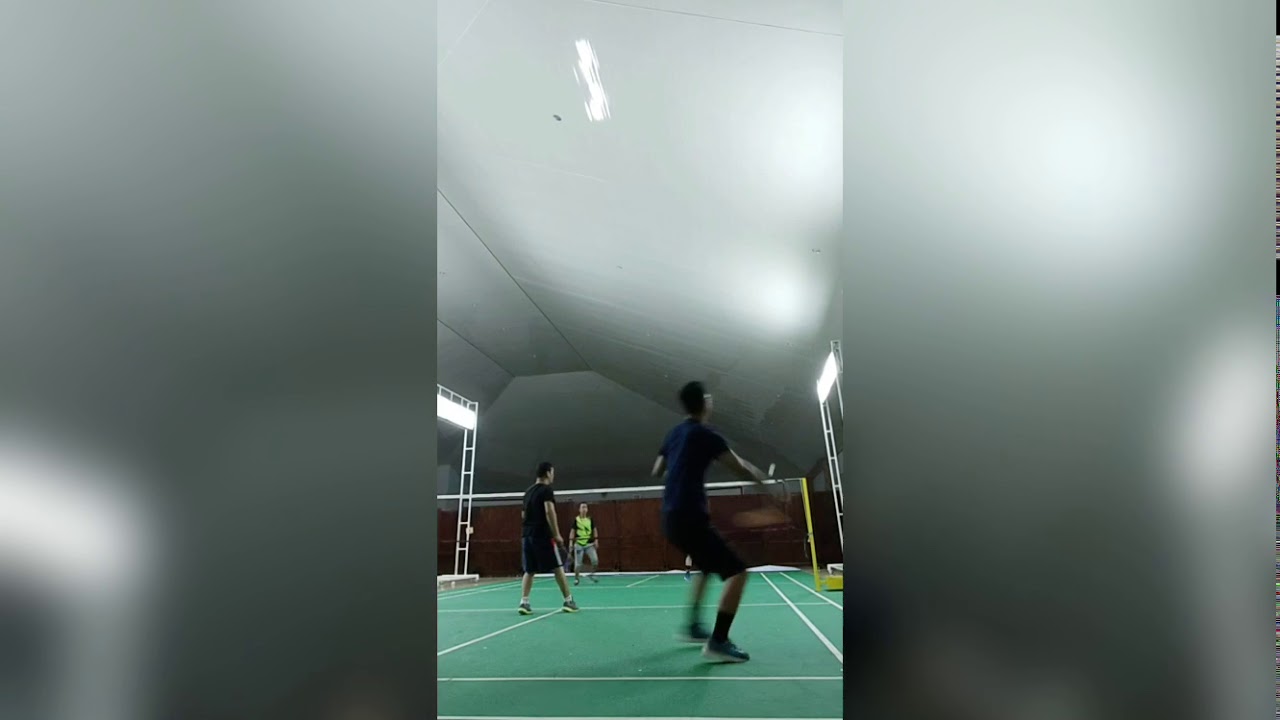 The Glasses Badminton Player set pertama YouTube