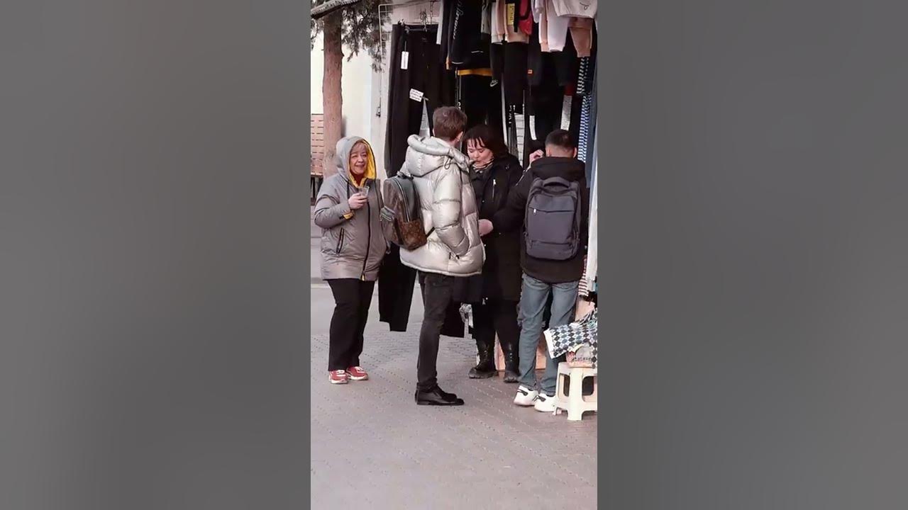 МАРК БУЛАХ КОНКРЕТНО ПОПУТАЛ САНДАЛИ #shorts - YouTube