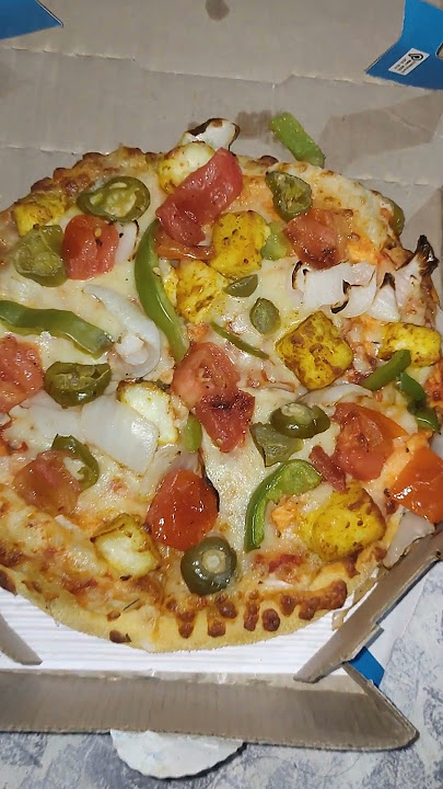 dominos maxican green wave cheese burst pizza😋❤️#dominos #pizza #pizzalover #pizzahut