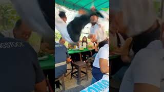 Tibatiba Jadi Berkelahi Saat Makan Siang shorts trending berkelahi funny ai