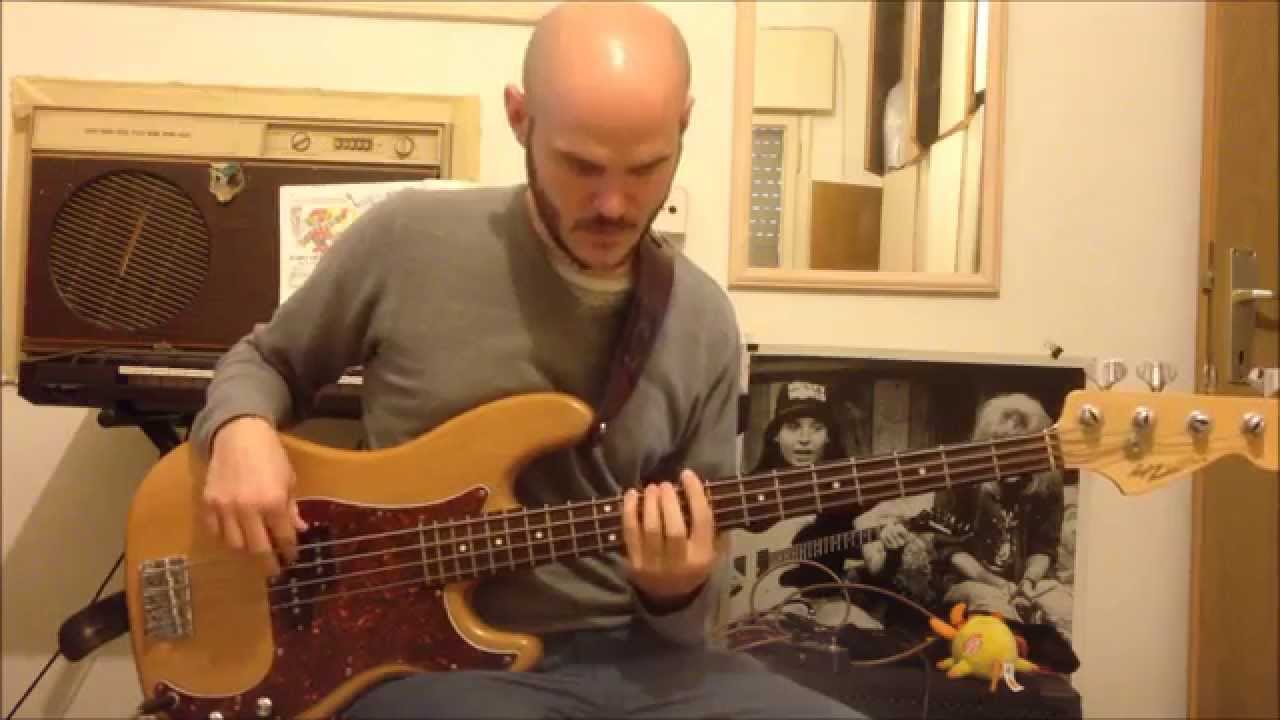 britney spears - toxic - bass tutorial