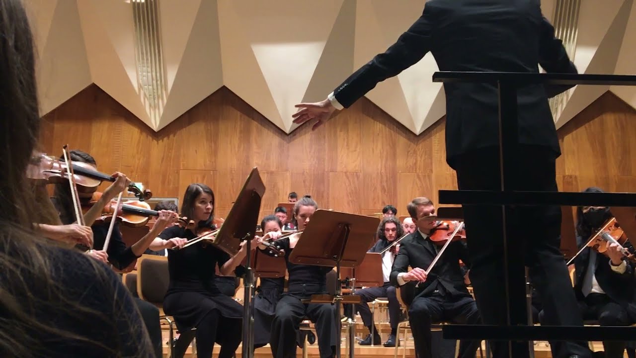 2021-11-28 Sinfonieorchester der Musikhochschule Trossingen performs Sibelius's "Finlandia"