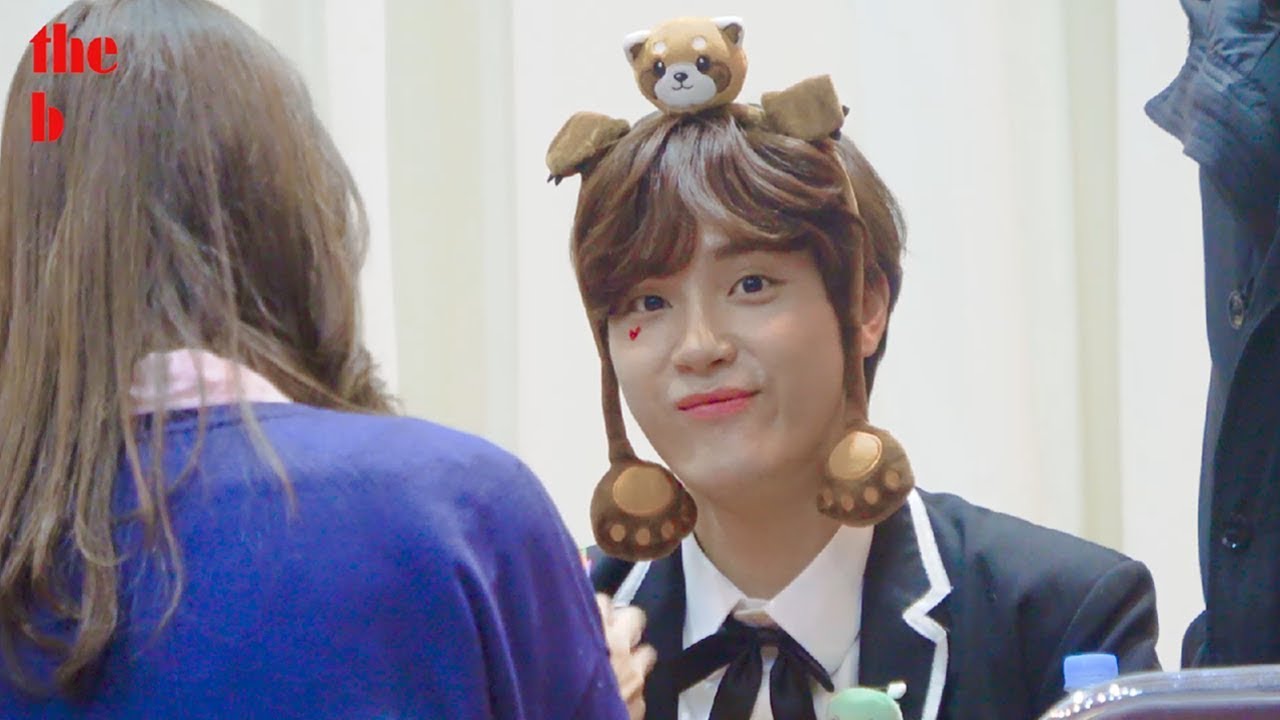 171230 부산 팬사인회 더보이즈 (THE BOYZ) 주학년 (Juhaknyeon) 직캠