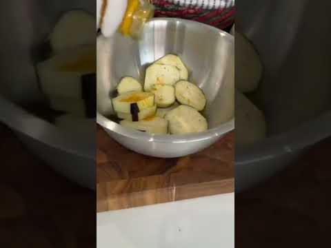 طريقة سرية تخليك تقلي الباذنجان بدون ما يشرب زيت