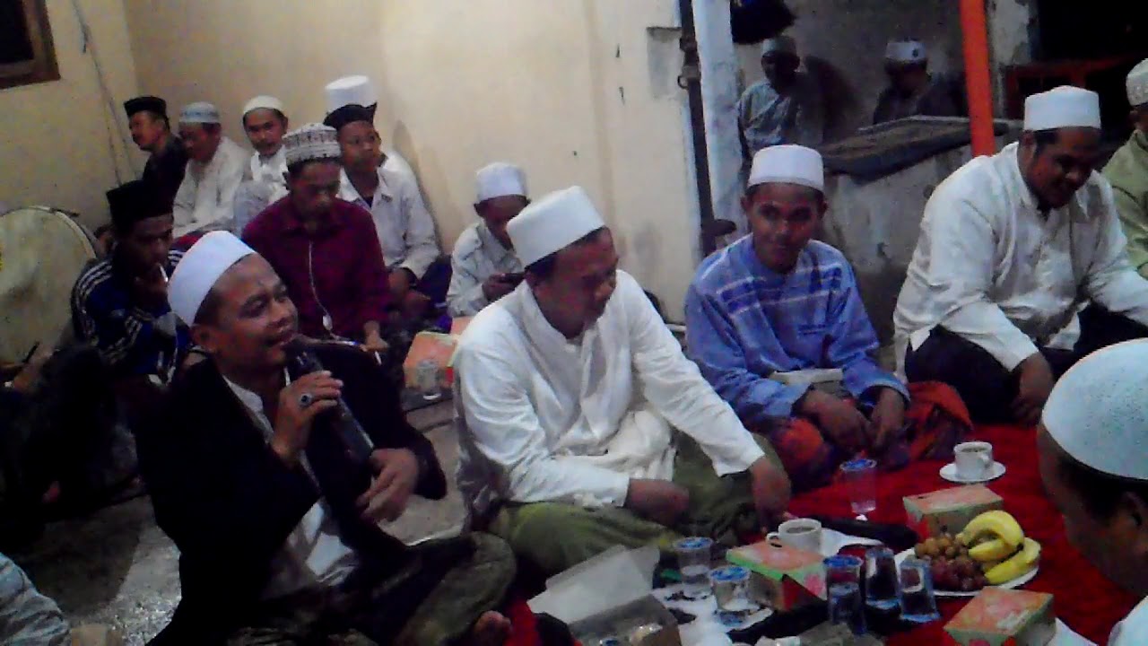 Syukuran 4 bulan mengandung istri bpk  h Masrukin di isi tausyiah oleh kyai ahmad wahyudin