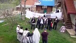 הלל מוזיקלי בטיול המשפחתי חופשת הפסח
עם נותי פוקס והחברים
בבית היהודי שבקרפטים
חול המועד פסח ה'תשע"ט