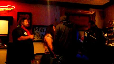 Island Enterprise - Karaoke Night @ Da Pub.AVI