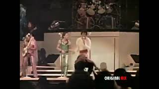 Female Fan Runs Up On Stage To Touch Michael Jackson. Security Yanks The Hell Out Of Her Leg.