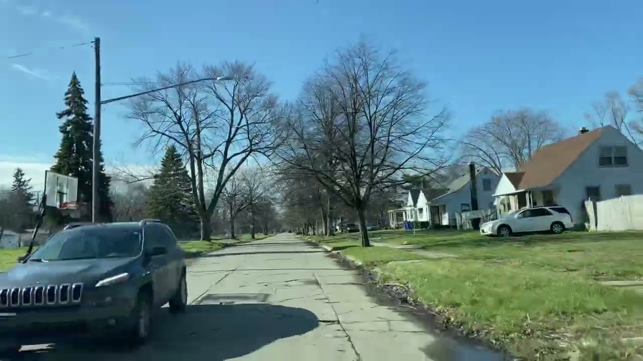 Eminem’s Old Neighborhood (2022) #Detroit 19946 Dresden St. - YouTube