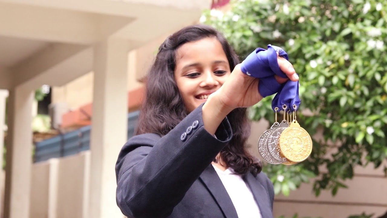 Inspirational Story of Asian yoga champion Shraddha Laddha { India's