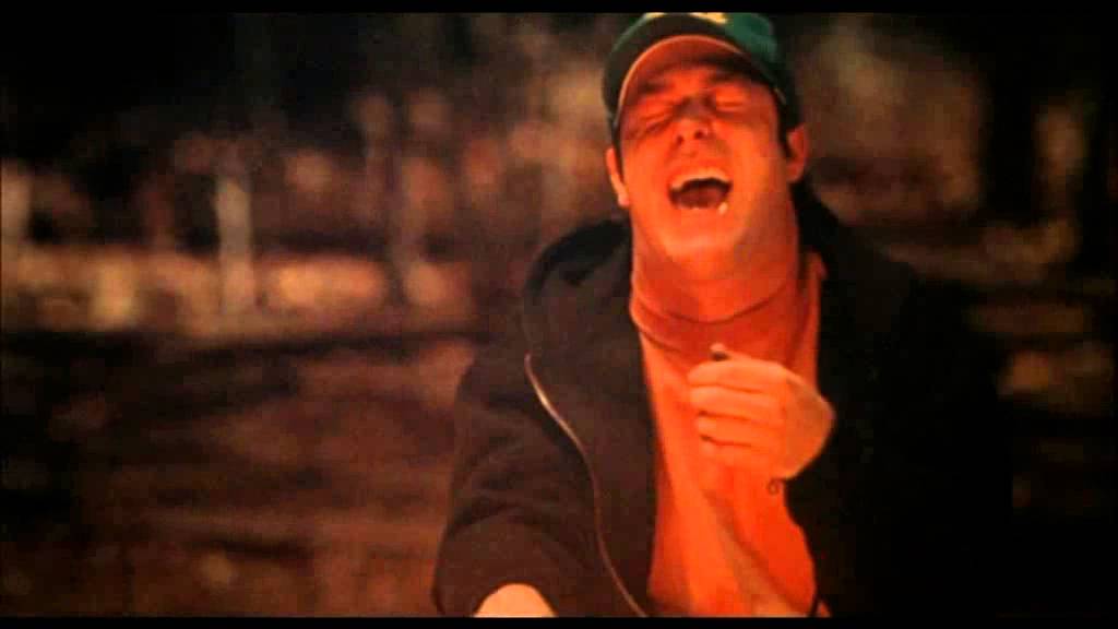 Cabin Fever Bande Annonce VF - YouTube