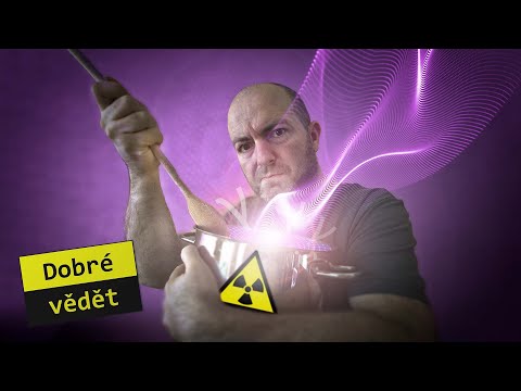 Video: Proč elektromagnetické vlny nepotřebují k přenosu žádné médium?