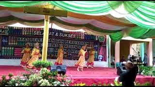 TARI PERSEMBAHAN MAKAN SIRIH MAN4MEDAN||Fadillarahel chords