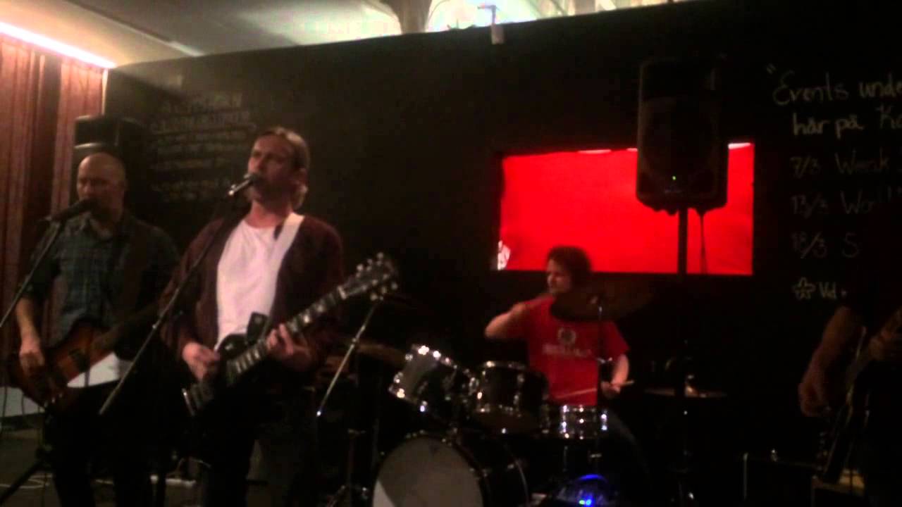 Guarda WEAK SPOT - Move on su YouTube Guarda WEAK SPOT - Move on su YouTube