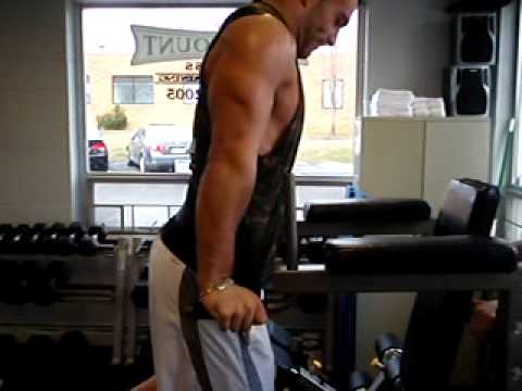 NFL PROSPECT ANTHONY FOSSATI PERFORMING WEIGHTED D...