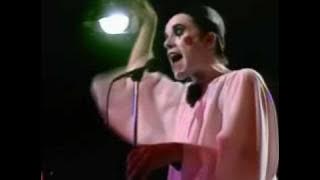 Leo Sayer - The Innocent Bystander