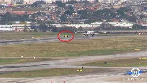PILOTO DA GOL BOEING 737 DIZ PARA TORRE QUE PRECISA QUE SEJA RETIRADA PIPAS QUE ESTÁ SOBRE A PISTA!!