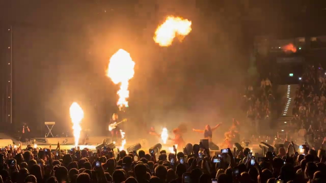 Nina Chuba - RAGE GIRL - Live in Hamburg 2025