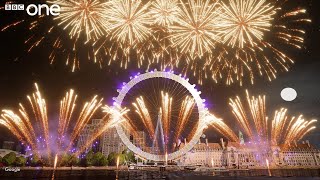 London New Year Fireworks 2010/2011 on New Year Live on BBC One - recreated