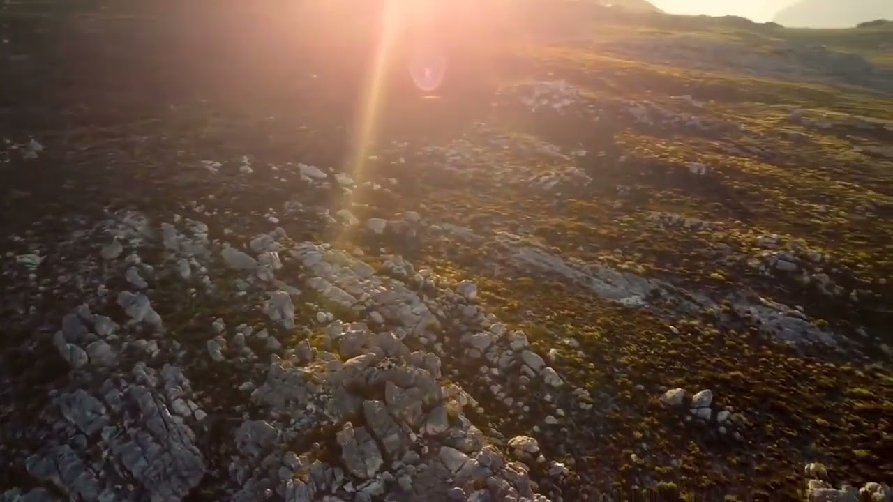 Slow music 🎸 🎹 🎻 🎷 musique par Imad bouglada Vcal : lazher Saidiinspiration : tango to evora