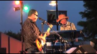 SoundHouse performs SLEDGEHAMMER