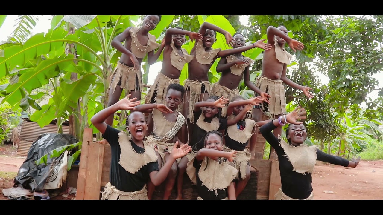 Ghetto Kids - Merry Christmas (Official Dance Video)