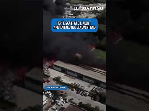 Video Incendio ad Airola, rogo al deposito di rifiuti, scatta lalert ambientale