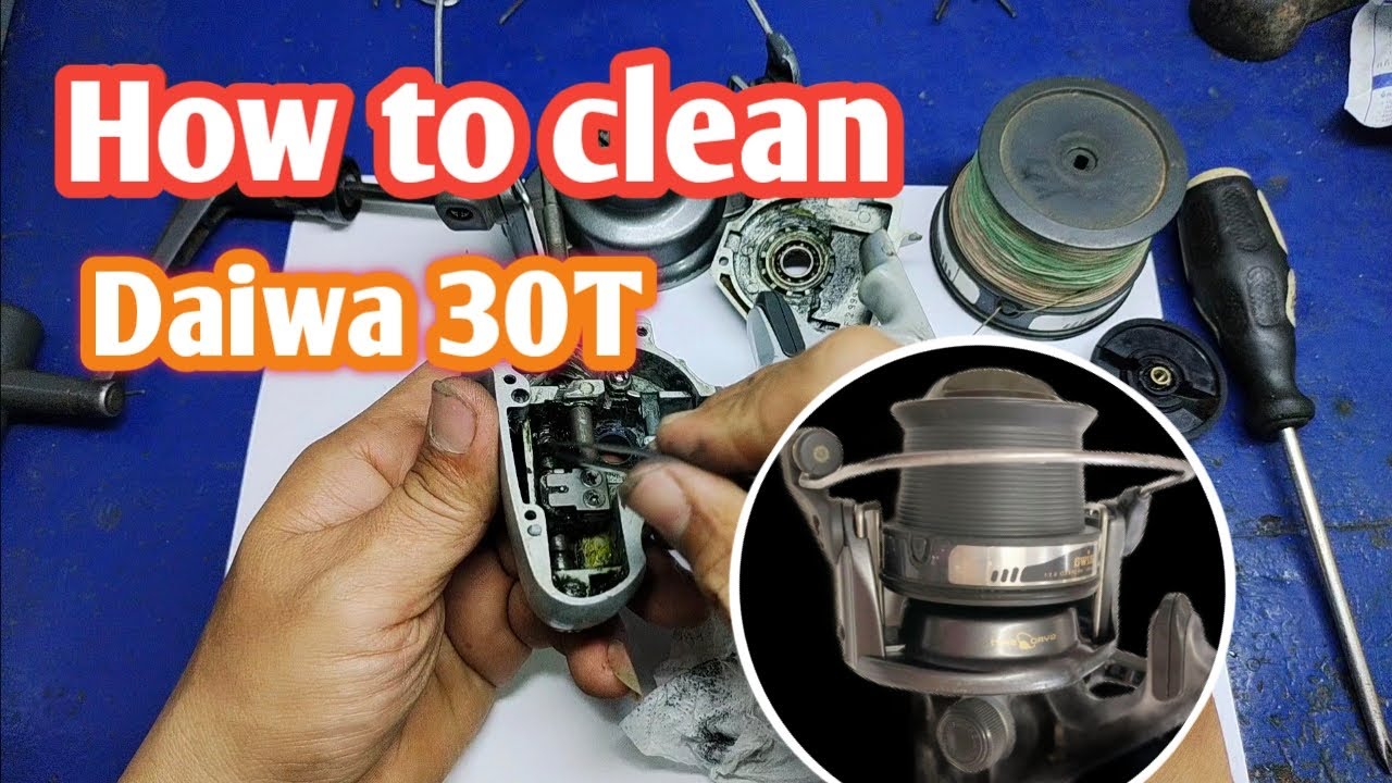 how to clean Daiwa 30T /How to fishing / how to fix a fishing reel that  wont crank 