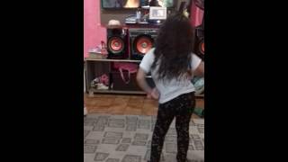 Dançando Shot Para O Papai E Mamãe