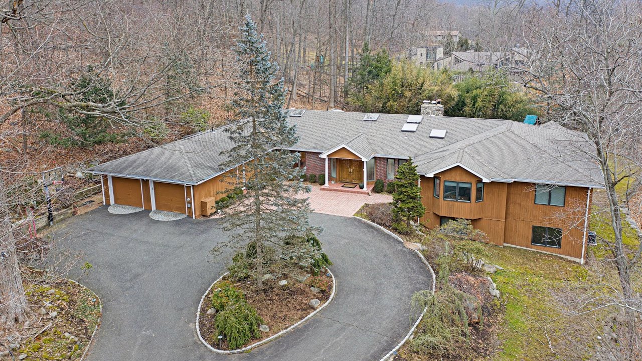 Real Estate Luxury Video Tour | 6 Waverly Court New City , NY 10956 | Rockland County, NY